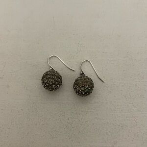 Times Stella & Dot earrings. EUC. Gorgeous. Less than 1 inch long.